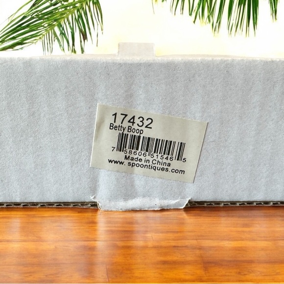 NEW Betty Boop Wall Art by Spoontiques - Gold Hearts & Red Dress - With Box! - Picture 10 of 11